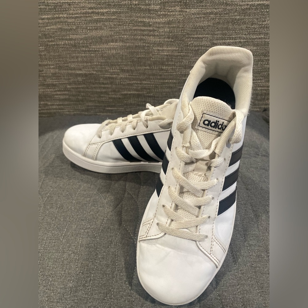 Adidas grand court